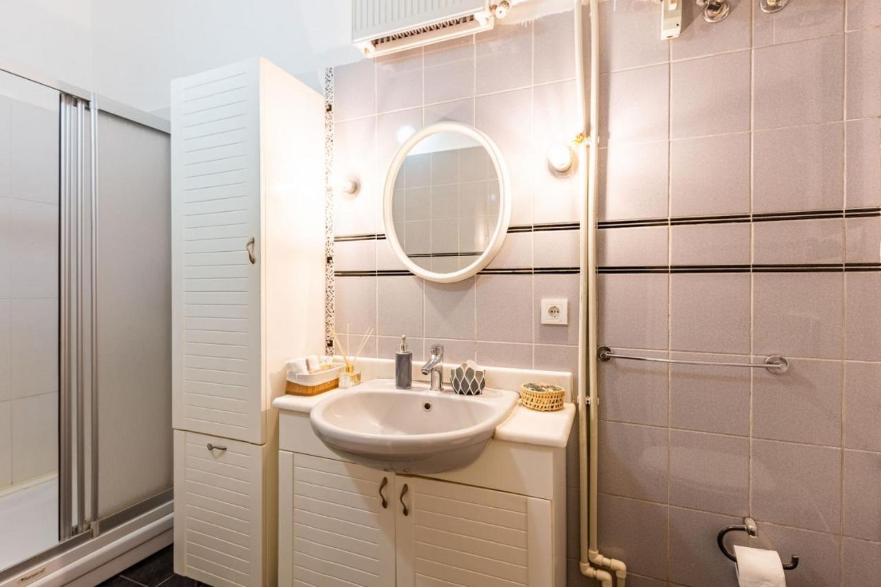 Historical Flat With A Lovely Sea View In Beyoglu Istanbul Exterior foto