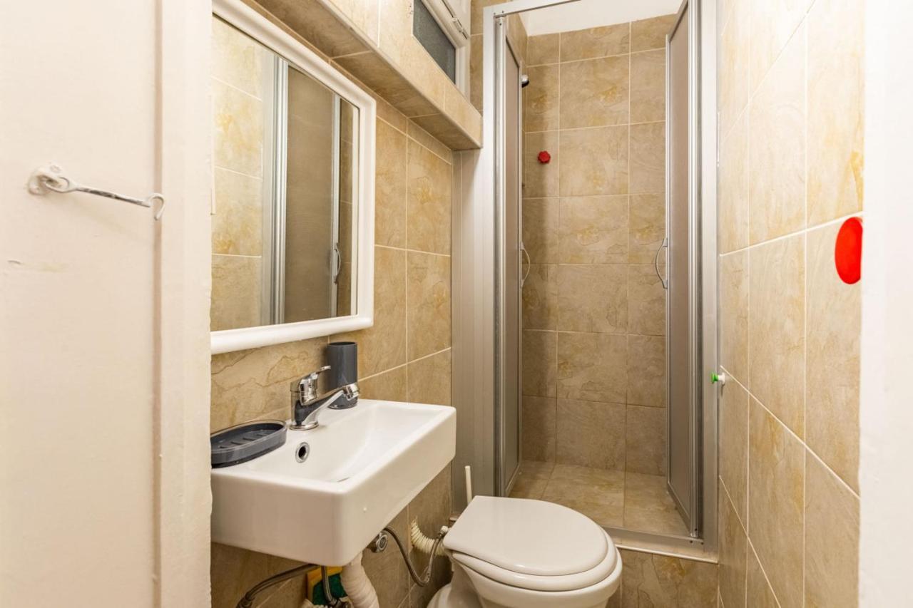 Historical Flat With A Lovely Sea View In Beyoglu Istanbul Exterior foto